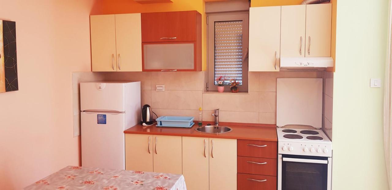 Centar New Loki Apartments บุดวา ภายนอก รูปภาพ