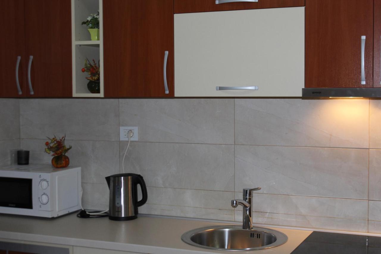Centar New Loki Apartments บุดวา ภายนอก รูปภาพ